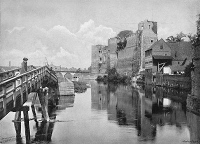 Newark Castle und Brücke, ca. 1896 von Frith and Co