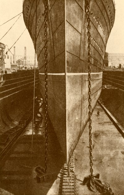 Die Mauretania im Trockendock, ca. 1930 von H. Aslin