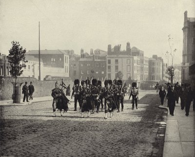 Die Scots Guards, Dublin (s/w Foto) von Irish Photographer