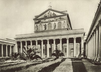 Fassade der Paulusbasilika von Italian Photographer