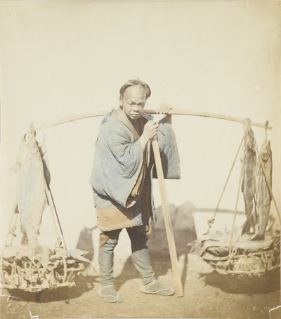 Fischer mit seinem Fang von Japanese Photographer
