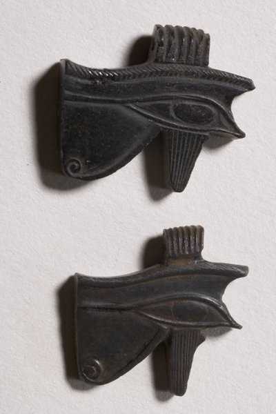 Zwei Wedjat-Augen-Amulette (Obsidian) von Late Period Egyptian