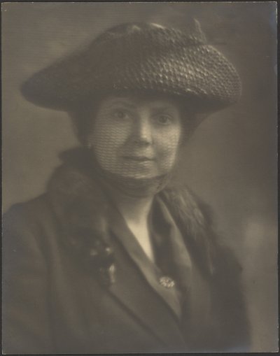 Frau Ruzieka von Louis Fleckenstein