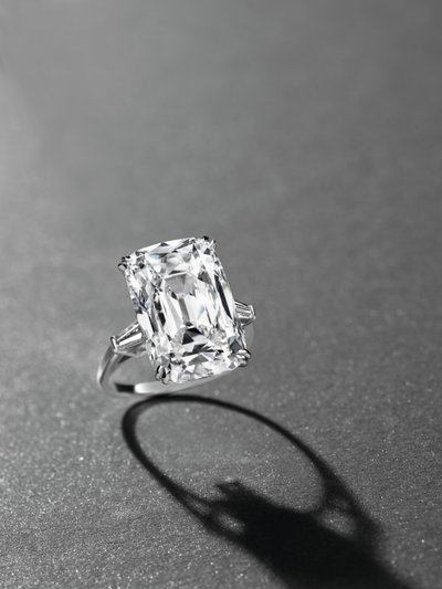 Ein eleganter Ring (Platin & Diamant) von Manuel Cusí