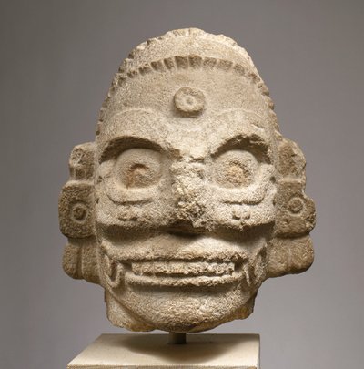 Kopf eines Regengottes, ca. 1000 (fossilhaltiger Kalkstein) von Mayan