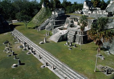 Tikal nördliche Akropolis, 7. bis 8. Jahrhundert von Mayan