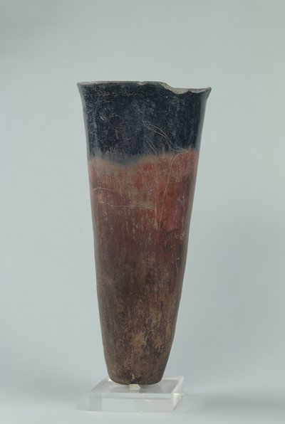 Schwarzgekrönte Vase, Naqada I-II Periode von Predynastic Period Egyptian