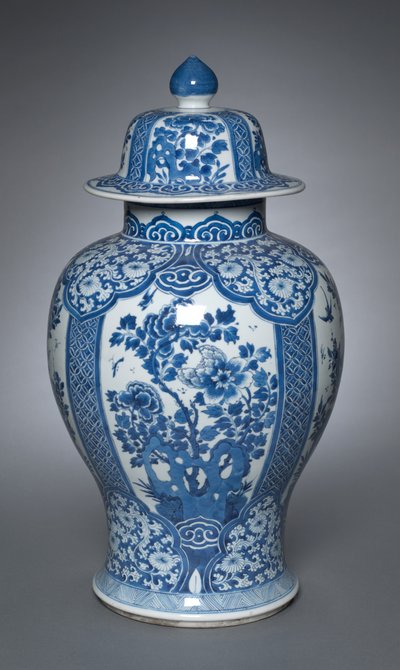Vase mit Deckel von Qing Dynasty Chinese School