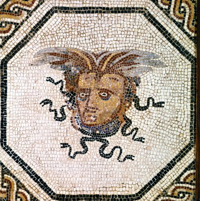 RÖMISCHE KUNST: Medusa von Roman