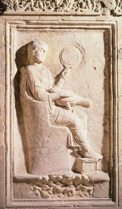 Relief einer römischen Dame mit Spiegel von Roman