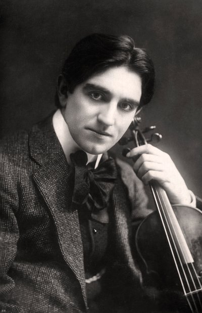 Rohan Clensy, irischer Geiger, 1907 von Rotary Photo