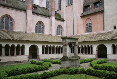 Der Kreuzgang von School French