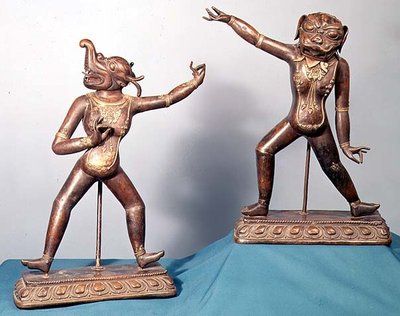 Zwei Figuren von Dakinis (Bronze) von School Tibetan