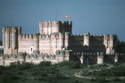 Ansicht der Burg, erbaut um 1453 von Spanish School