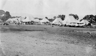 Lager des britischen Heeres in Dehra Dun, Indien von Unbekannt