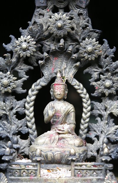 Buddha im Goldenen Tempel, Patan, Nepal von Unbekannt