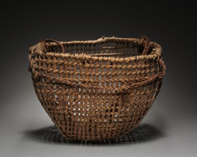 Muschelkorb mit Trageband, späte 1800er Jahre von Unbekannt