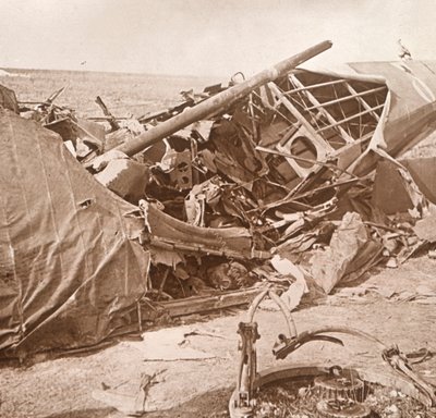 Abgestürztes Flugzeug, Sainte-Marie-à-Py, Nordfrankreich, ca. 1914-1918 von Unbekannt