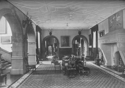 Dunster Castle, Somerset - Earl of Carhampton, 1910 von Unbekannt