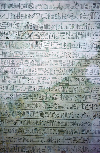 Ägyptische Kalksteinstele mit hieratischer Schrift von Unbekannt