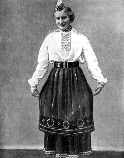 Estnische Frau in traditioneller Kleidung, 1936 von Unbekannt