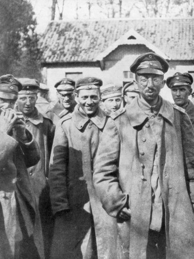Deutsche Gefangene, gefangen am 18. April 1918, Frankreich von Unbekannt