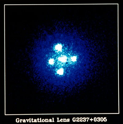 Gravitationslinse G2237+0305 von Unbekannt
