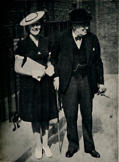 Mary Churchill und ihr Vater, ca. 1945 von Unbekannt