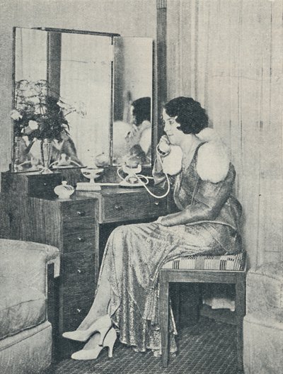 Telefonieren zum Ufer aus der Mitte des Ozeans, 1936 von Unbekannt