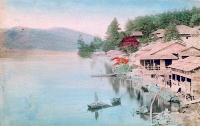 Dorf am Wasser, Japan von Unbekannt