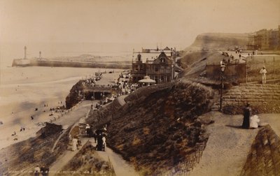 West Cliff und Sands, 1929 von Unbekannt