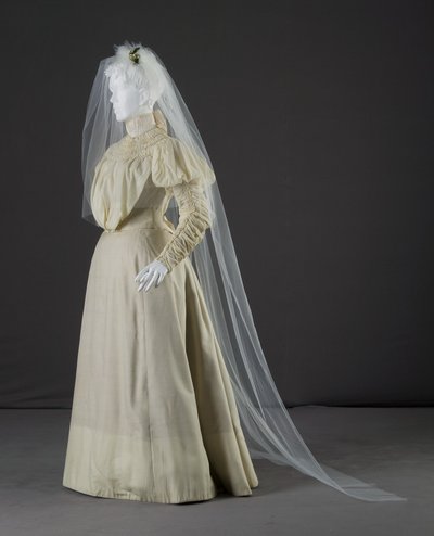 Hochzeitskleid von Unknown artist