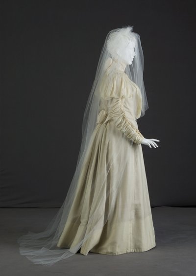 Hochzeitskleid von Unknown artist