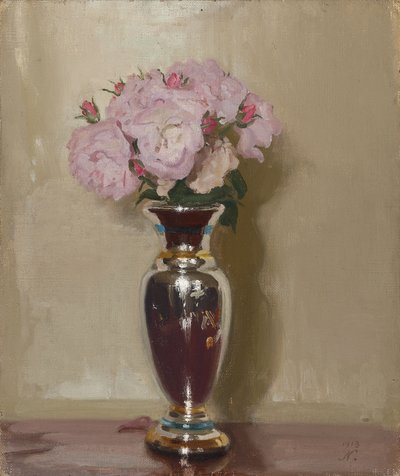 Rosa Rosen in einer Silberglanzvase von William Nicholson
