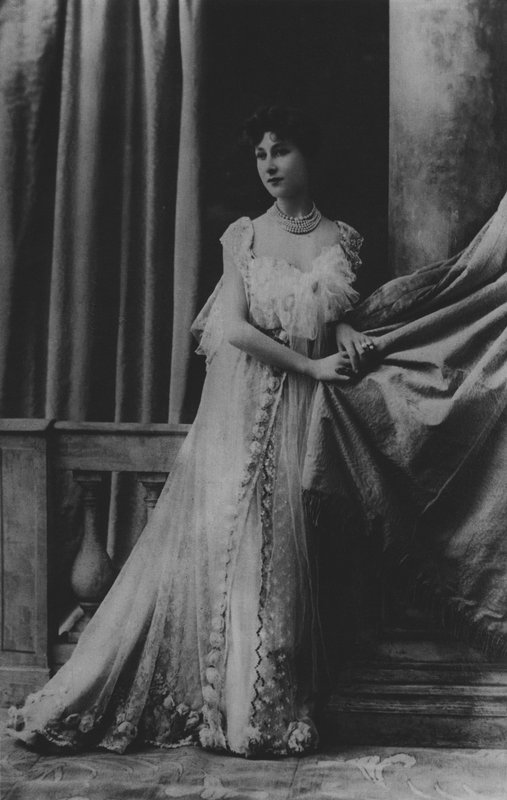 Liane de Pougy von (after) French Photographer