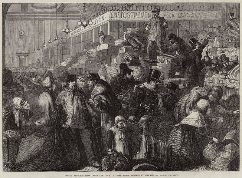 Französische Flüchtlinge aus Lyon und Dijon fordern ihr Gepäck am Bahnhof von Genf von Charles J. Staniland