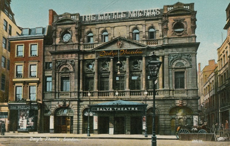 Dalys Theatre, London von English Photographer