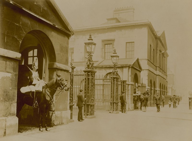 Horse Guards Parade, London von English Photographer