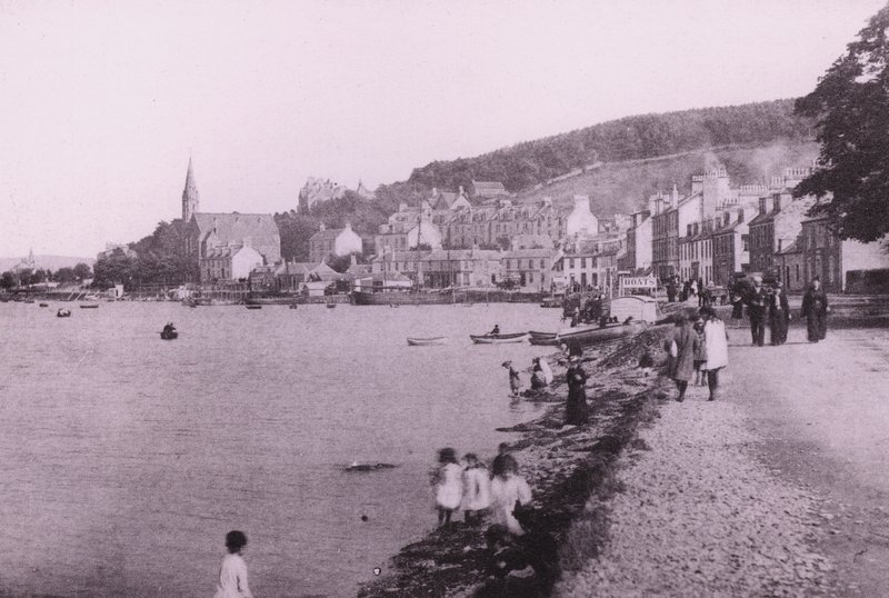 Port Bannatyne (Schwarz-Weiß-Foto) von English Photographer