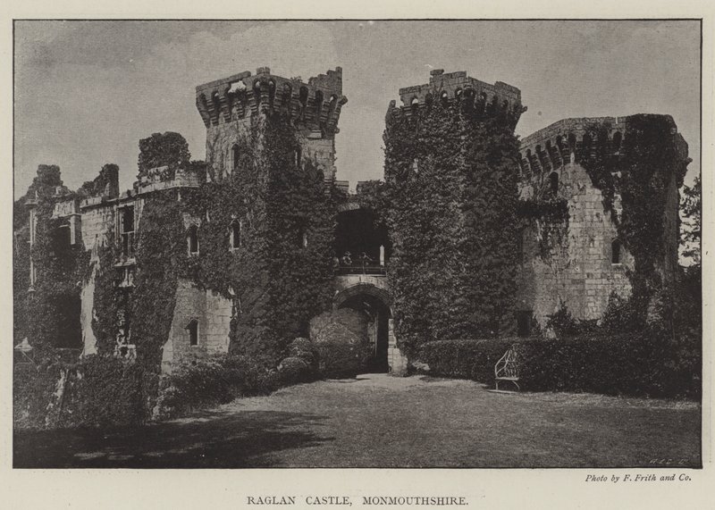 Raglan Castle, Monmouthshire von English Photographer