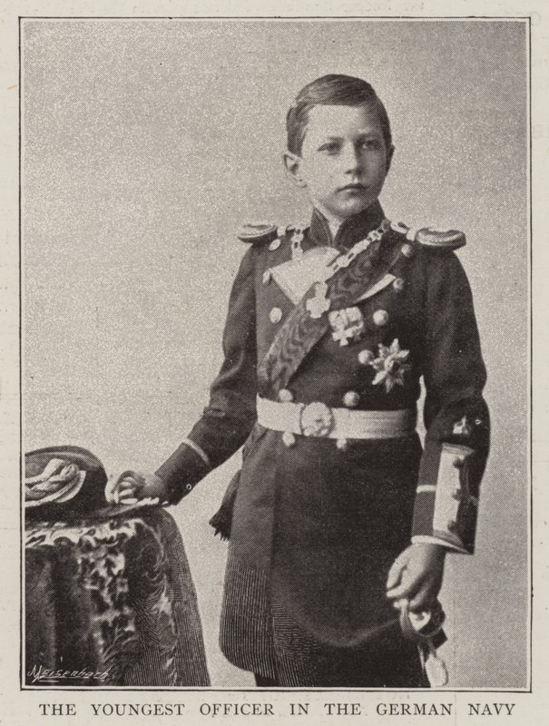 Der jüngste Offizier der deutschen Marine von English Photographer