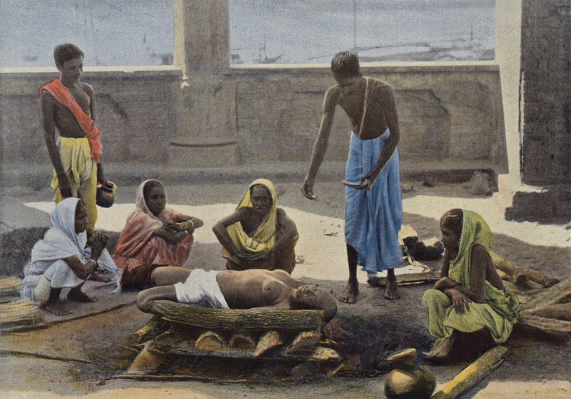 Ceylon, Die Einäscherung in Indien von European Photographer