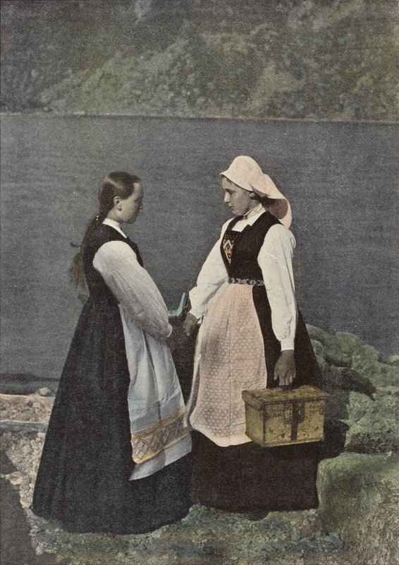 Mädchen und Postbotin im Sognefjord von European Photographer