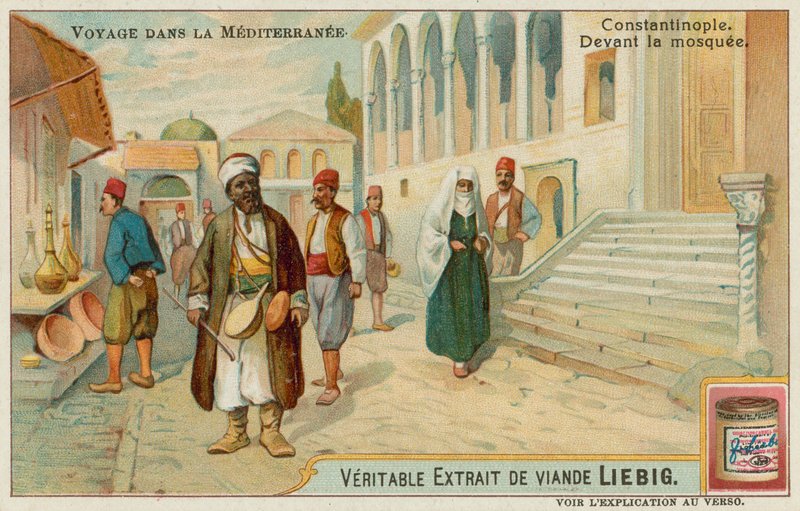 Vor der Moschee in Istanbul von European School