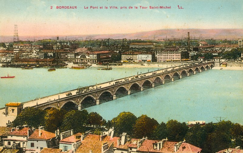 Bordeaux, die Brücke, die Stadt von French Photographer