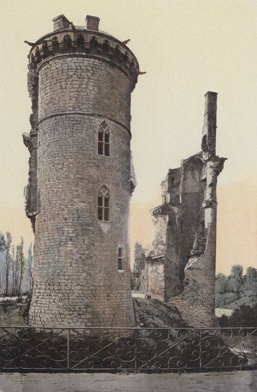 Mehun-sur-Yèvre, Überreste des Schlosses, Nordseite von French Photographer
