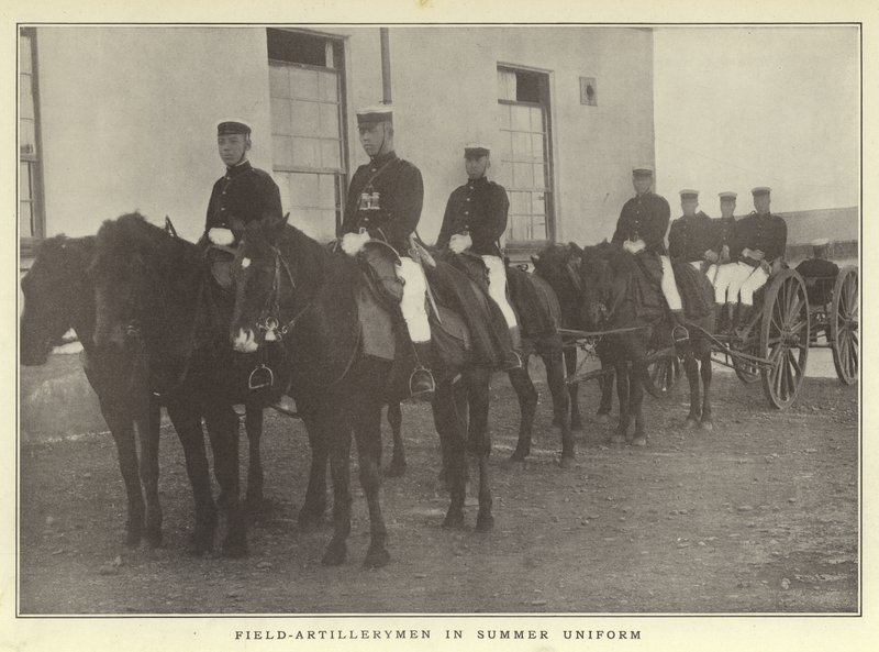 Feldartilleristen in Sommeruniform von Japanese Photographer