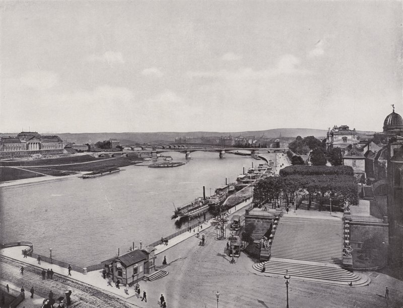 Brühlsche Terrasse und Elbquai von Photographer German