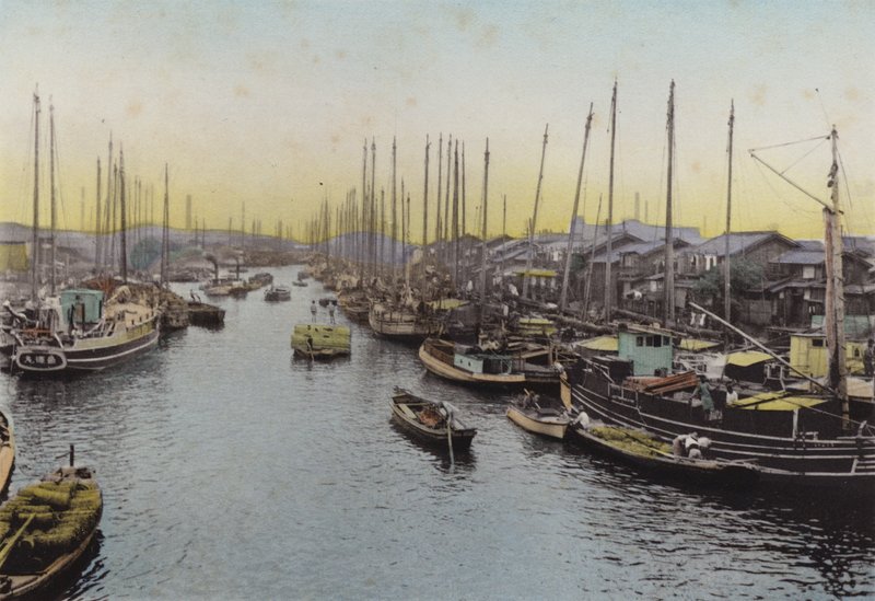 Japan, ca. 1912: Ajikawa-Fluss, Osaka von Photographer Japanese